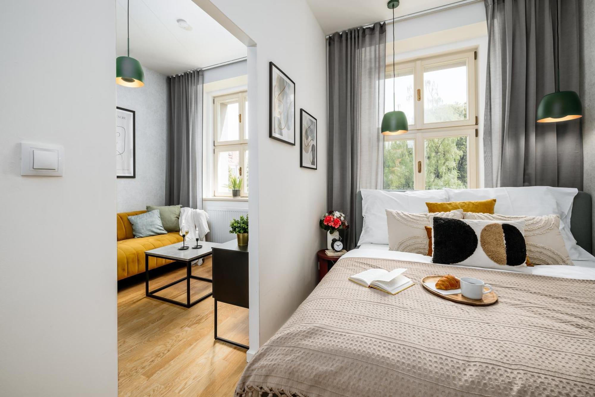 Apartment Days - - Easy Access
