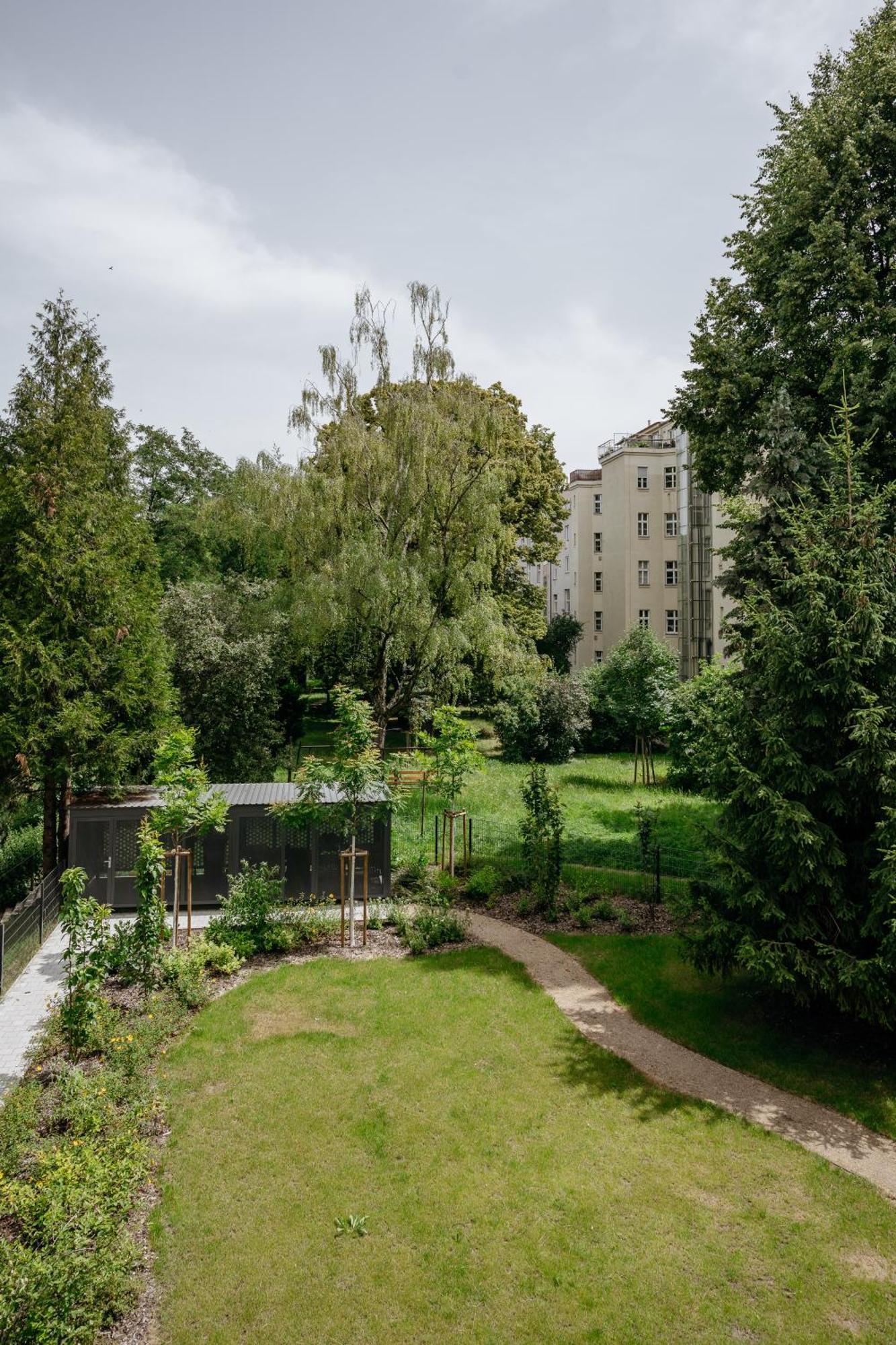 Apartment Days - - Easy Access *